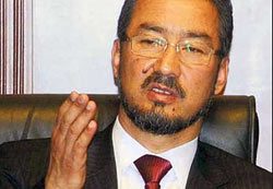 اعضاء پارلمان افغانستان: رئیس ولسی جرگه استعفاء دهد
