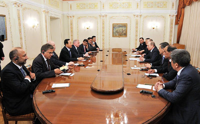 دیدار پوتین با مشاور امنیت ملی افغانستان و نمایندگان سازمان شانگهای