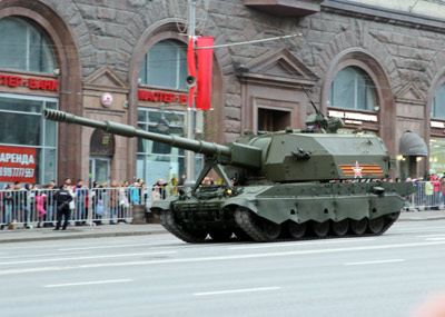 ارتش روسيه تانک های جدید خود را رونمايي مي کند	